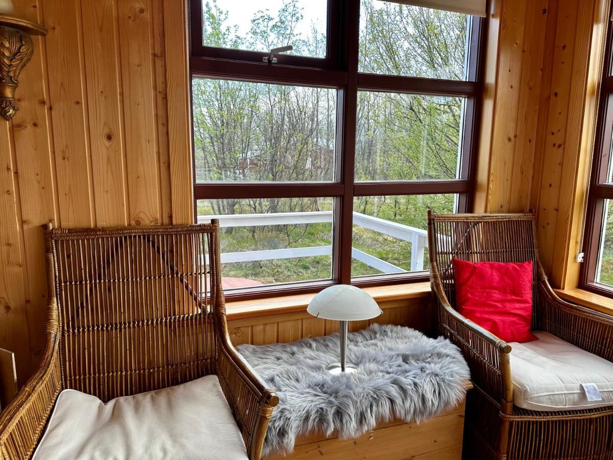 Red Riding Hood Cabin On The Golden Circle Next To Kerith Selfoss Exterior foto